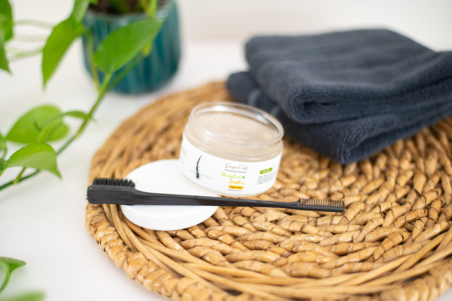 Strengthens + Smoothes Unscented Edge Control